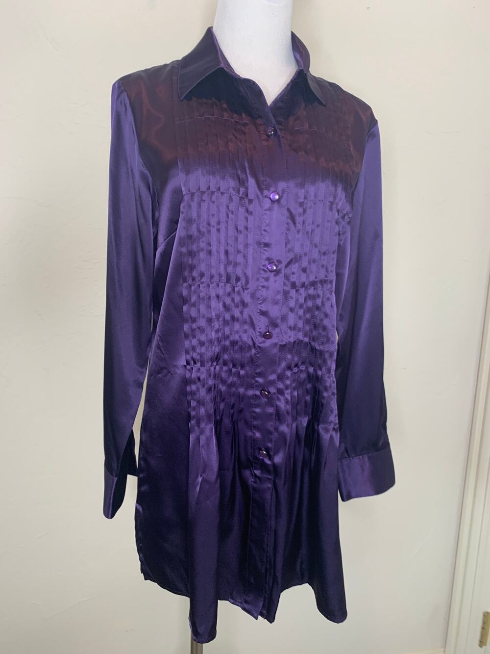 Chico's Purple Satin Pleat Front Tunic Top Sz Small Glam Preppy Retro